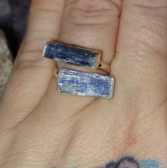 Kyanite Adjustable Ring - Picture 4 of 5